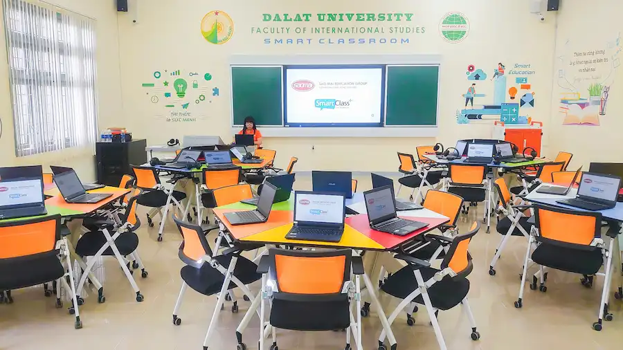 Chuyển mô hình học thụ động sang học tương tác với nội thất năng động
